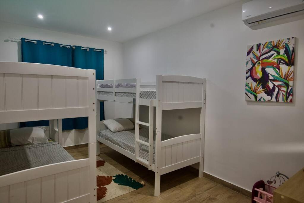 Saint-Benoît Villa Du Beau Vallon 2 Jacuzzi Privatif Et Piscine Chauffee Partagee מראה חיצוני תמונה