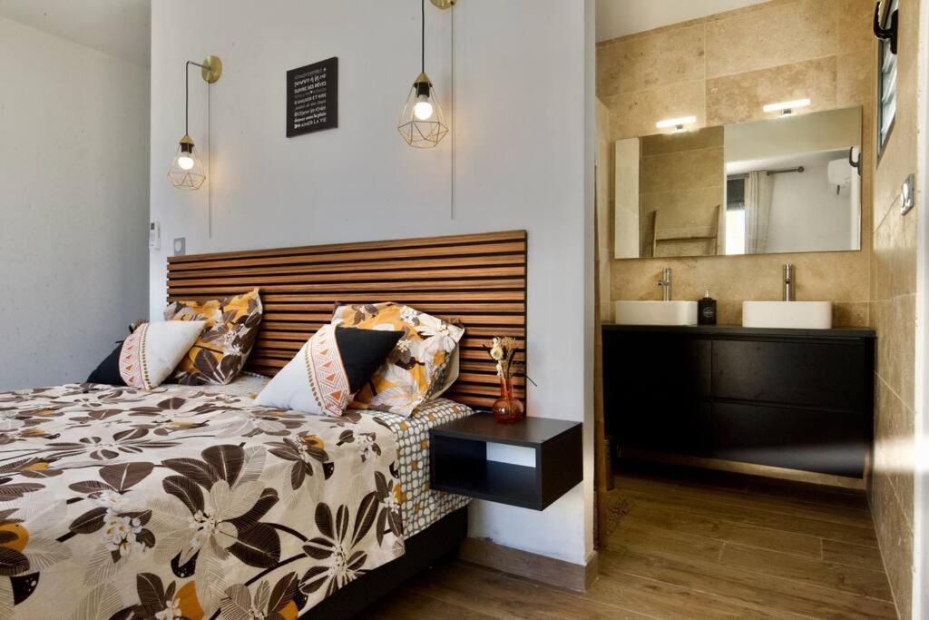 Saint-Benoît Villa Du Beau Vallon 2 Jacuzzi Privatif Et Piscine Chauffee Partagee מראה חיצוני תמונה