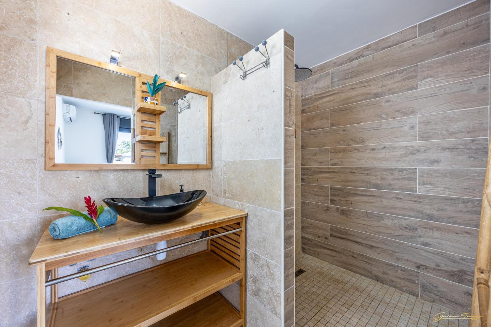Saint-Benoît Villa Du Beau Vallon 2 Jacuzzi Privatif Et Piscine Chauffee Partagee מראה חיצוני תמונה